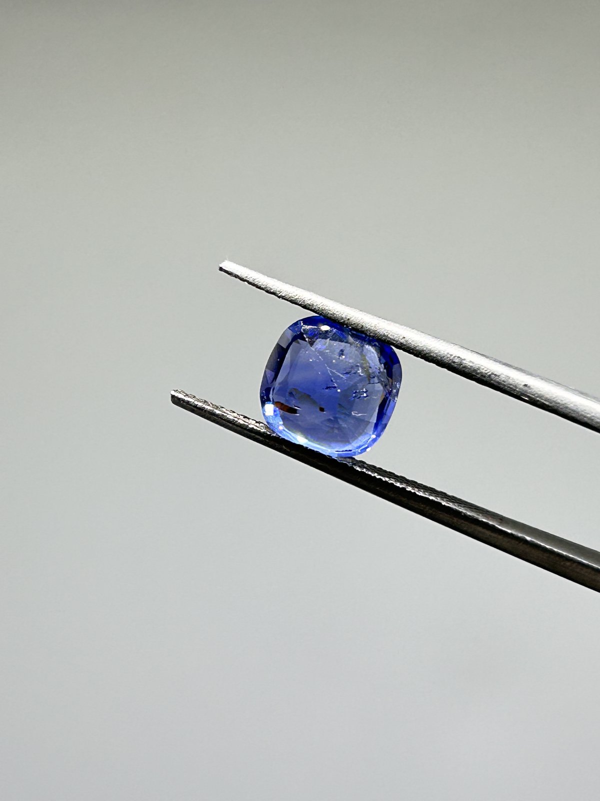 Natural Blue Sapphire - 3.565 Carats