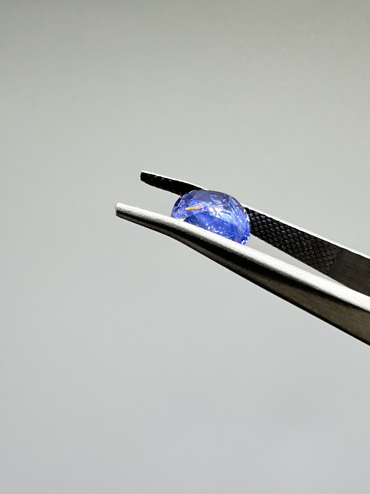 Natural Blue Sapphire - 3.565 Carats