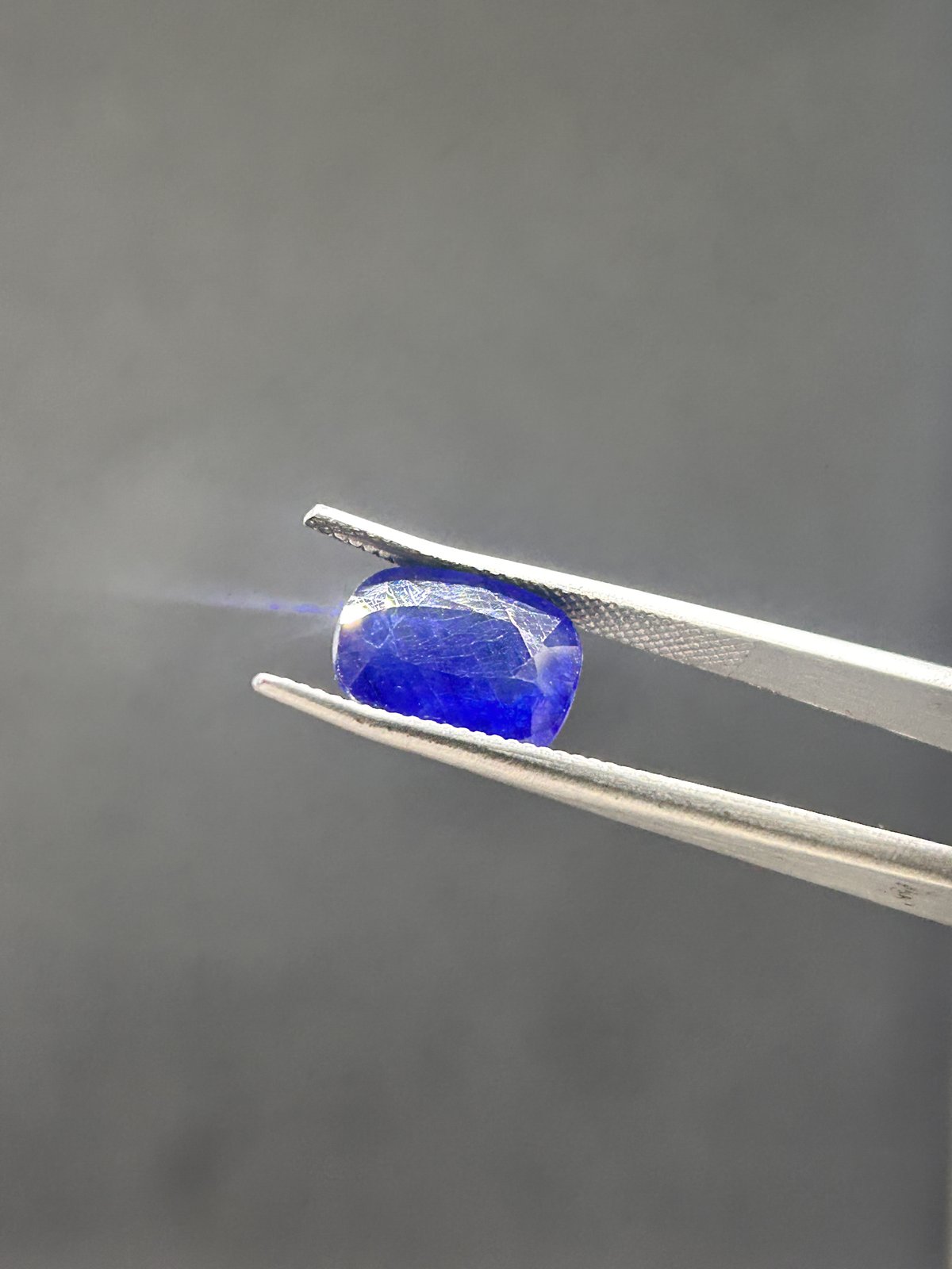 Natural Blue Sapphire - 5.795 Carats