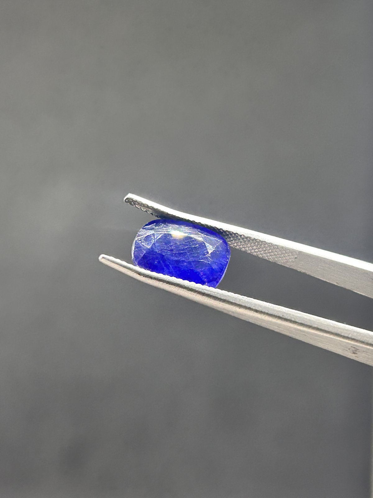 Natural Blue Sapphire - 5.795 Carats