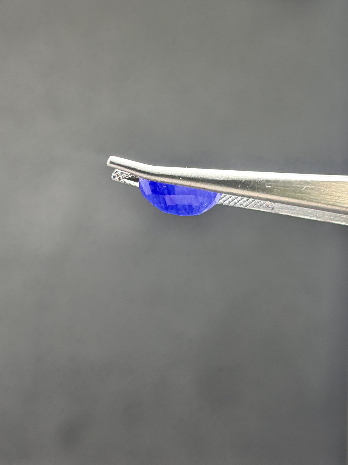Natural Blue Sapphire - 6.585 Carats