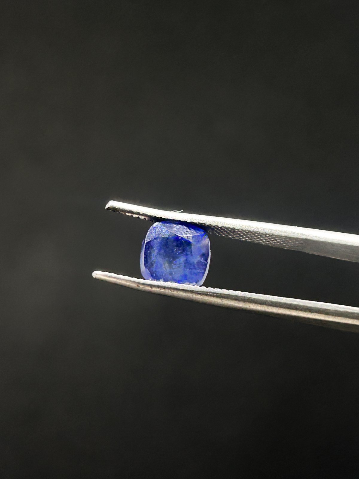 Natural Blue Sapphire - 4.305 Carats