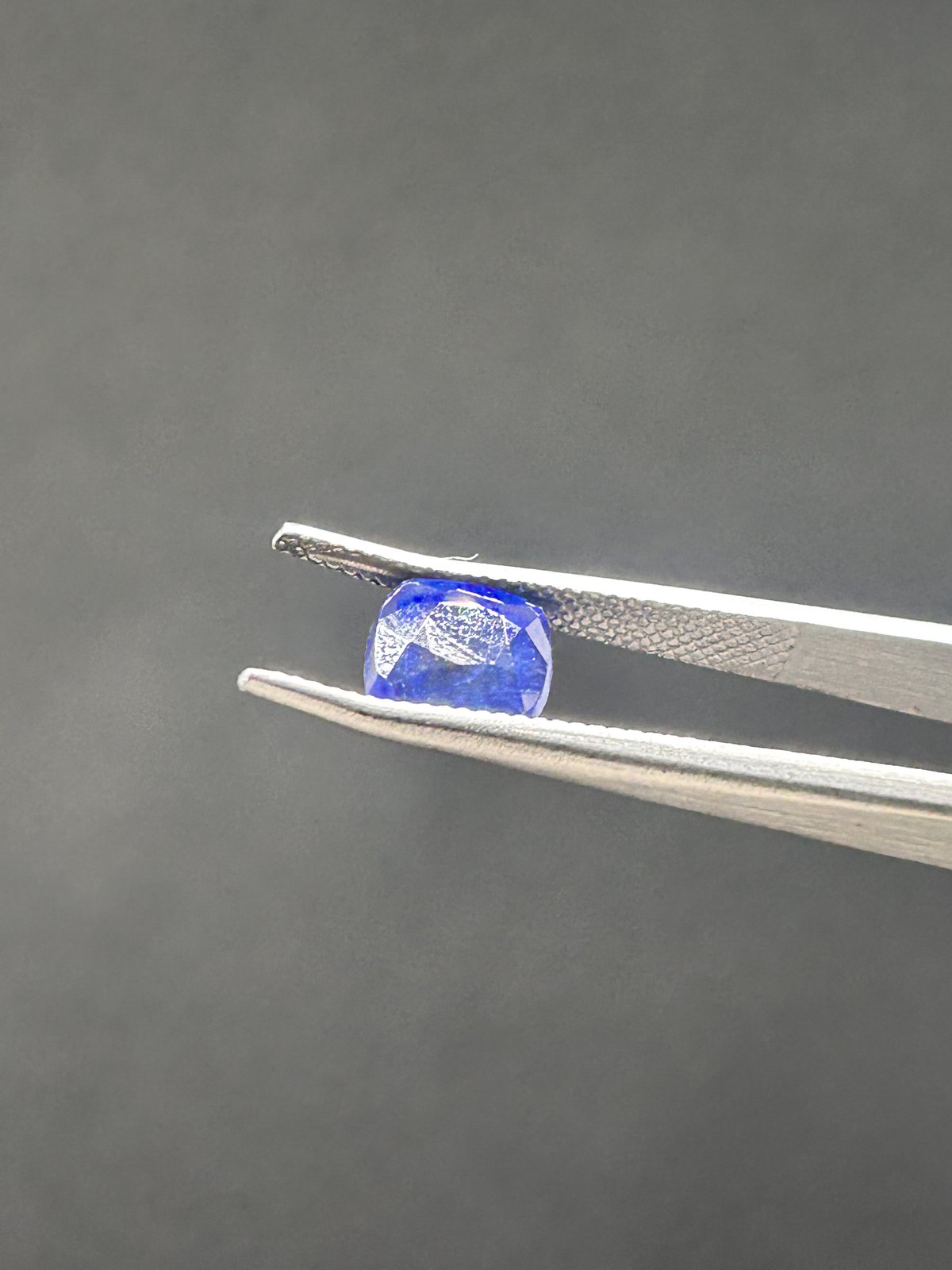 Natural Blue Sapphire - 4.305 Carats
