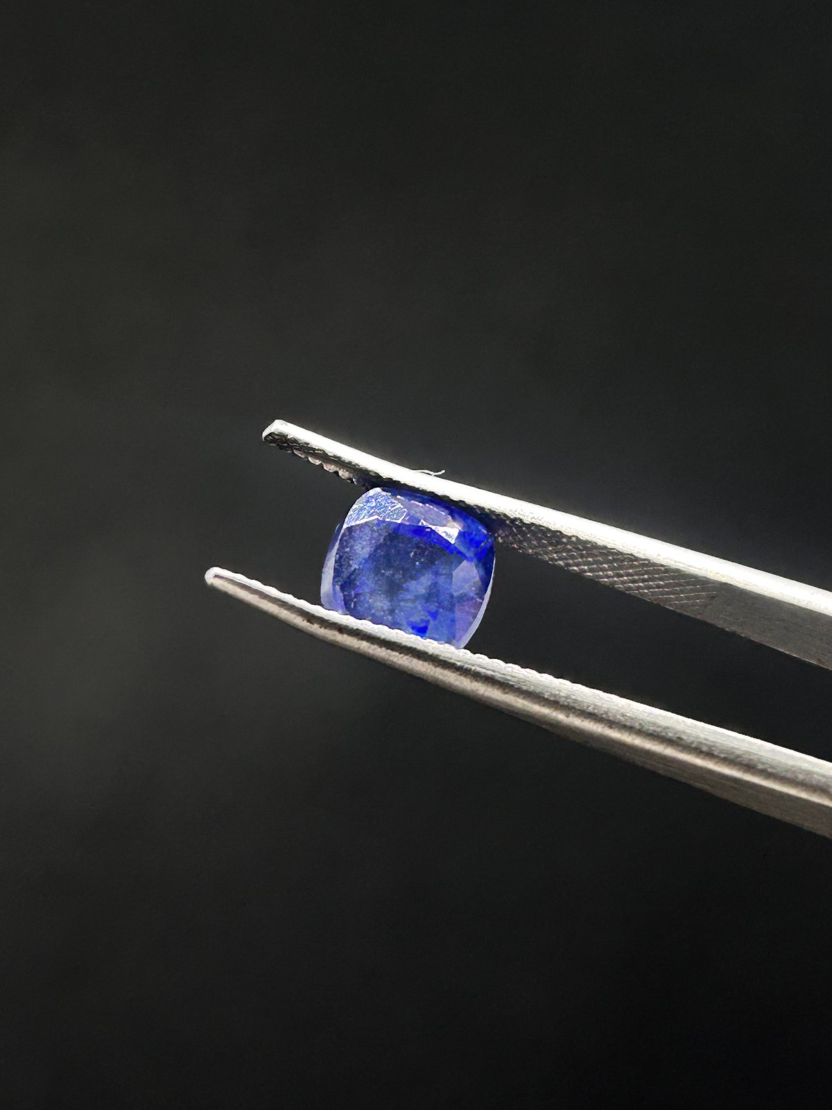 Natural Blue Sapphire - 4.305 Carats
