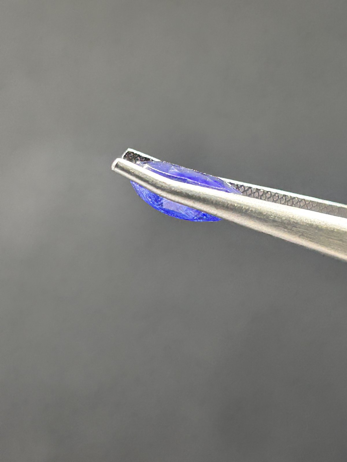 Natural Blue Sapphire - 5.66 Carats