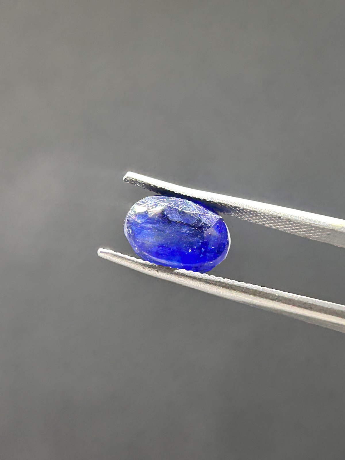 Natural Blue Sapphire - 5.66 Carats