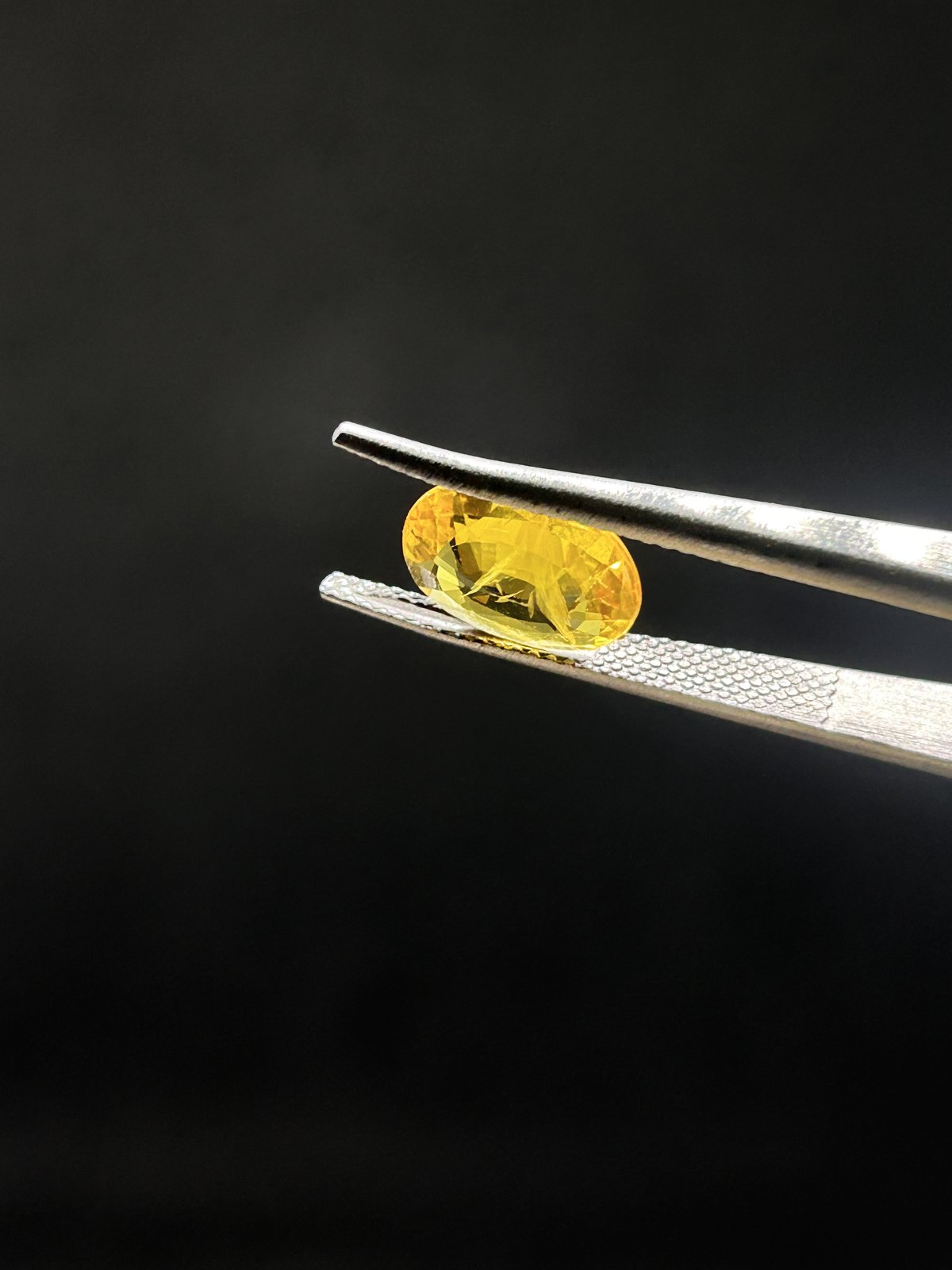 Natural Yellow Sapphire - 2.615 Carats (Bangkok)