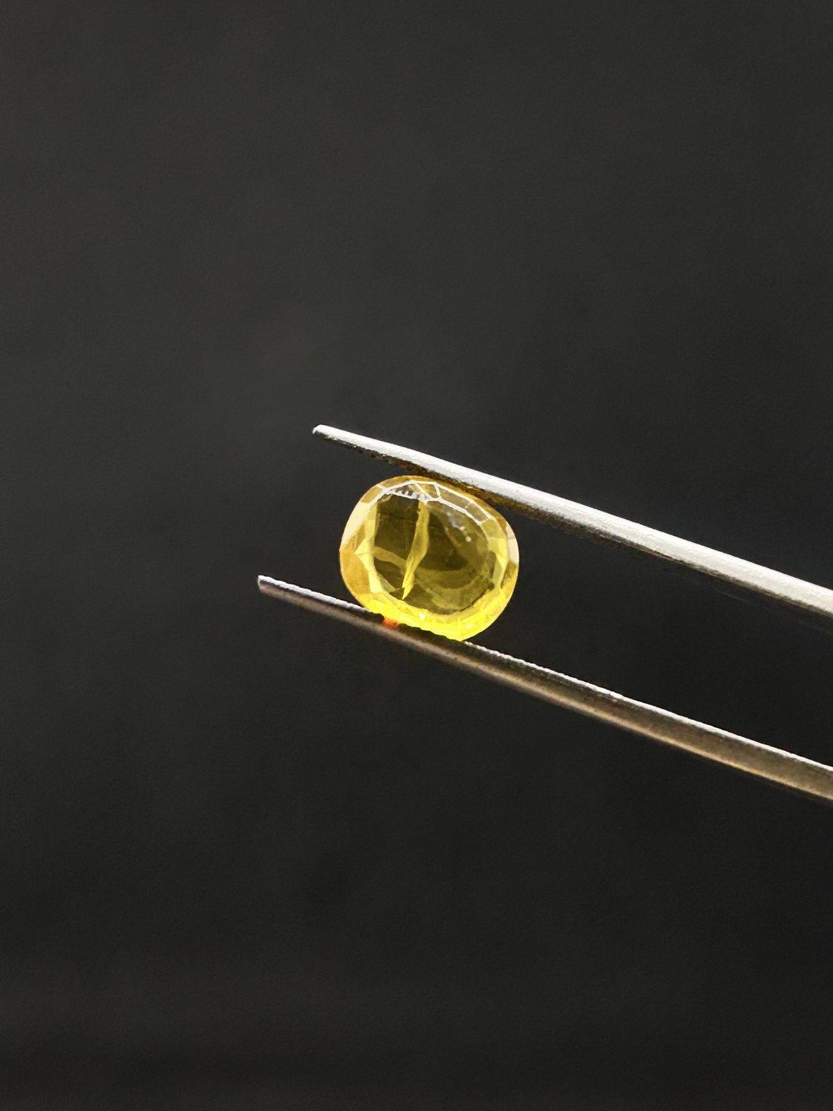 Natural Yellow Sapphire - 4.49 Carats (Bangkok)