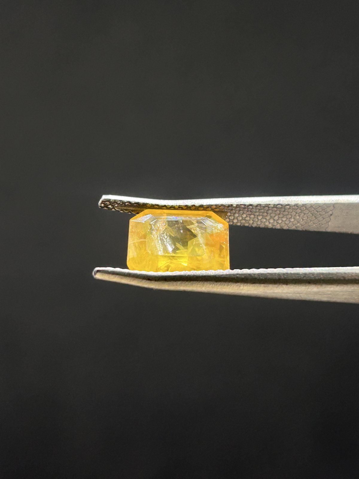 Natural Yellow Sapphire - 4.625 Carats (Bangkok)