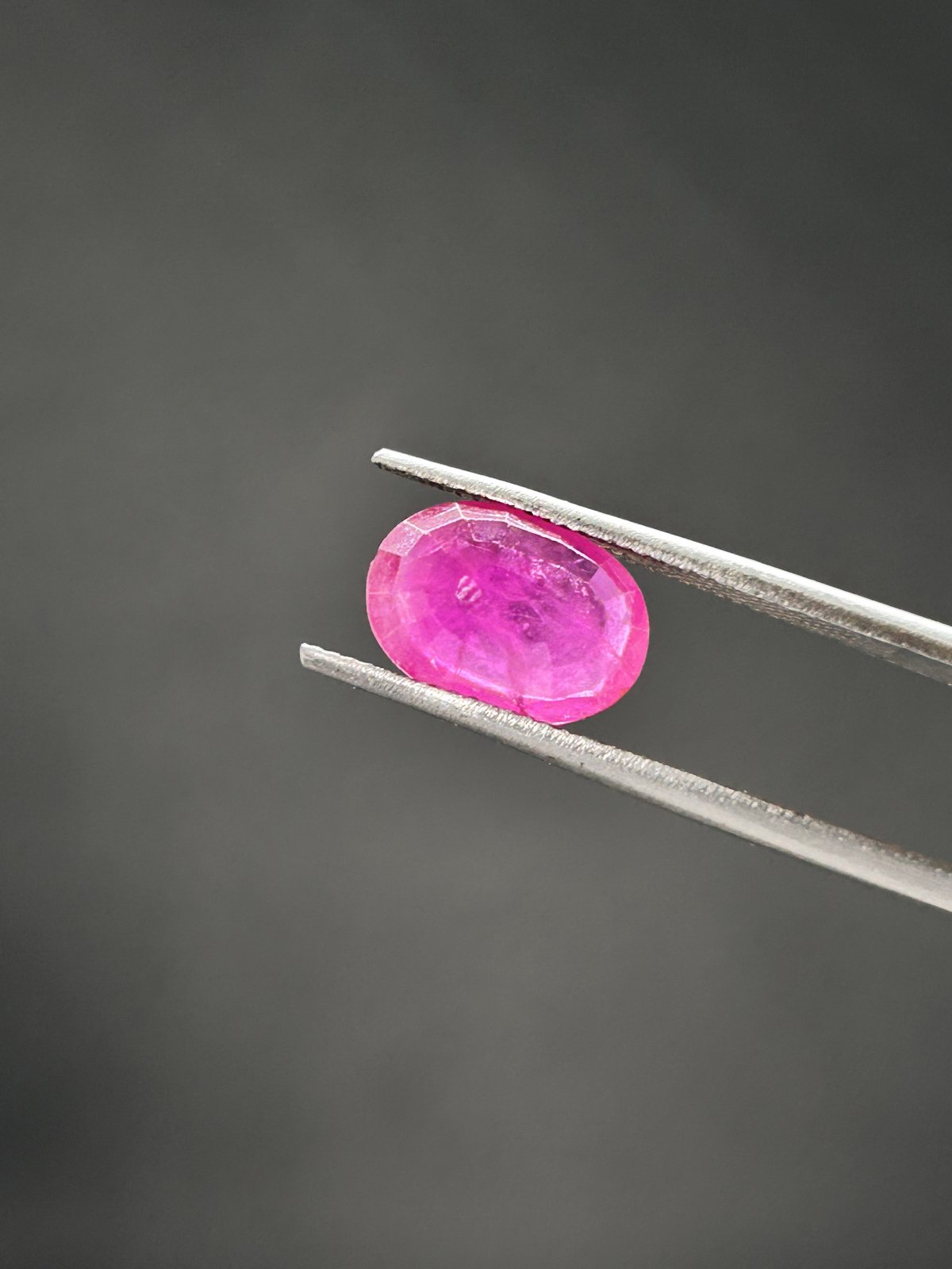 Natural Ruby - 4.02 Carats (Burma)