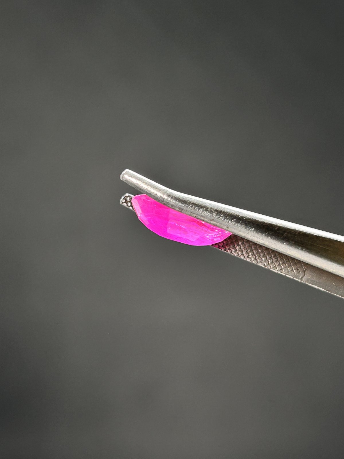 Natural Ruby - 4.02 Carats (Burma)