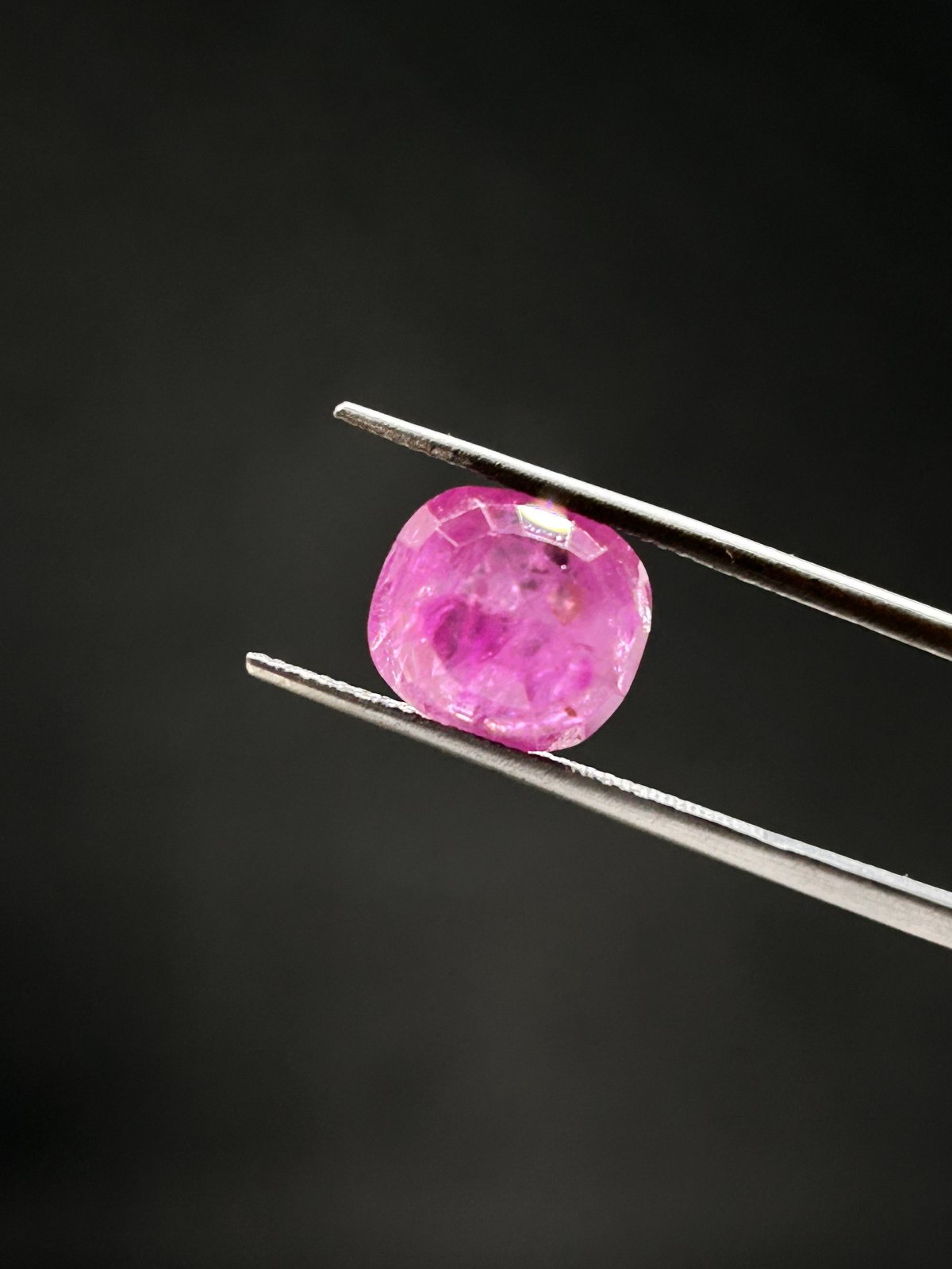 Natural Ruby - 7.525 Carats (Burma)