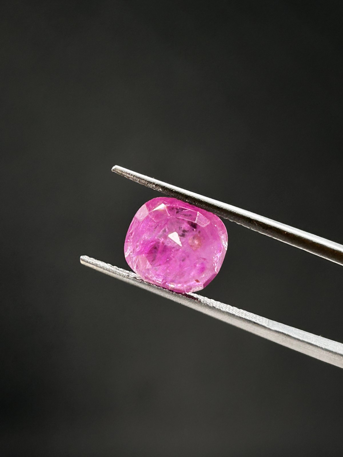 Natural Ruby - 7.525 Carats (Burma)
