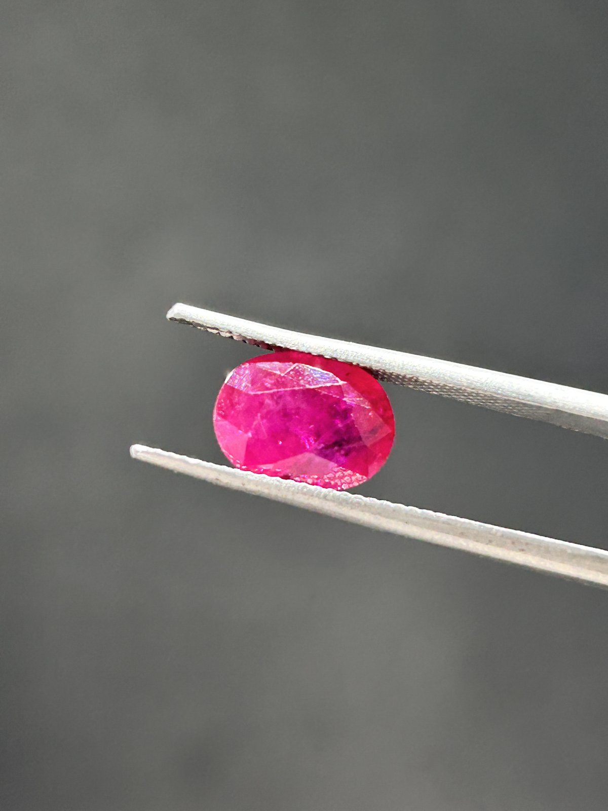Natural Ruby - 3.91 Carats
