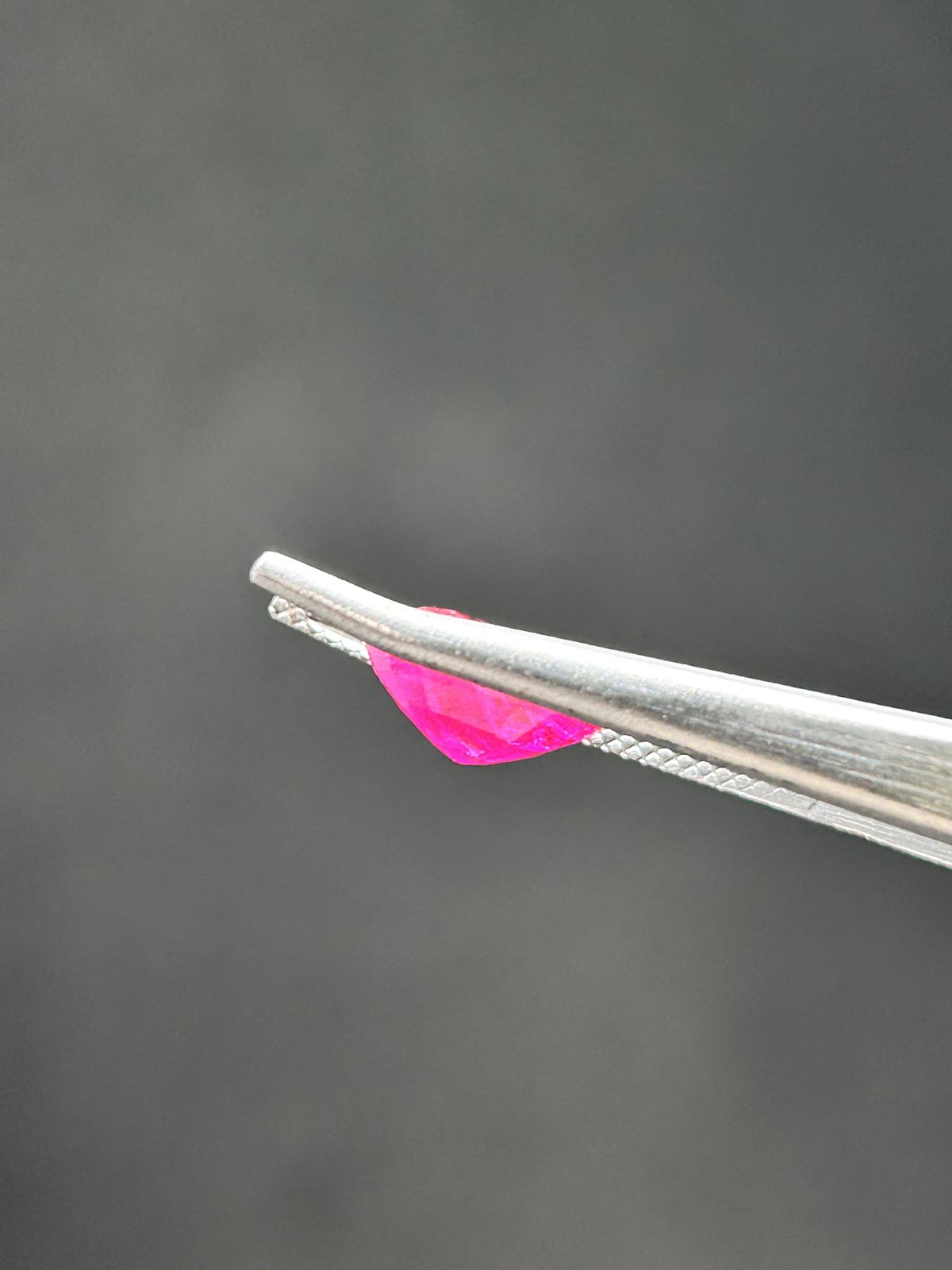 Natural Ruby - 3.91 Carats