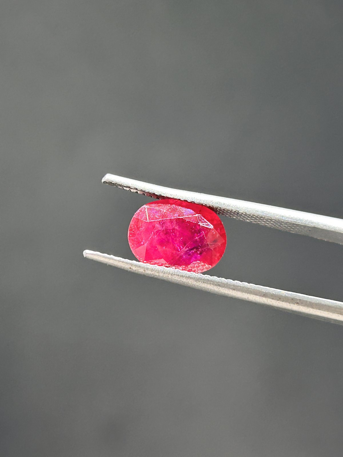 Natural Ruby - 3.91 Carats