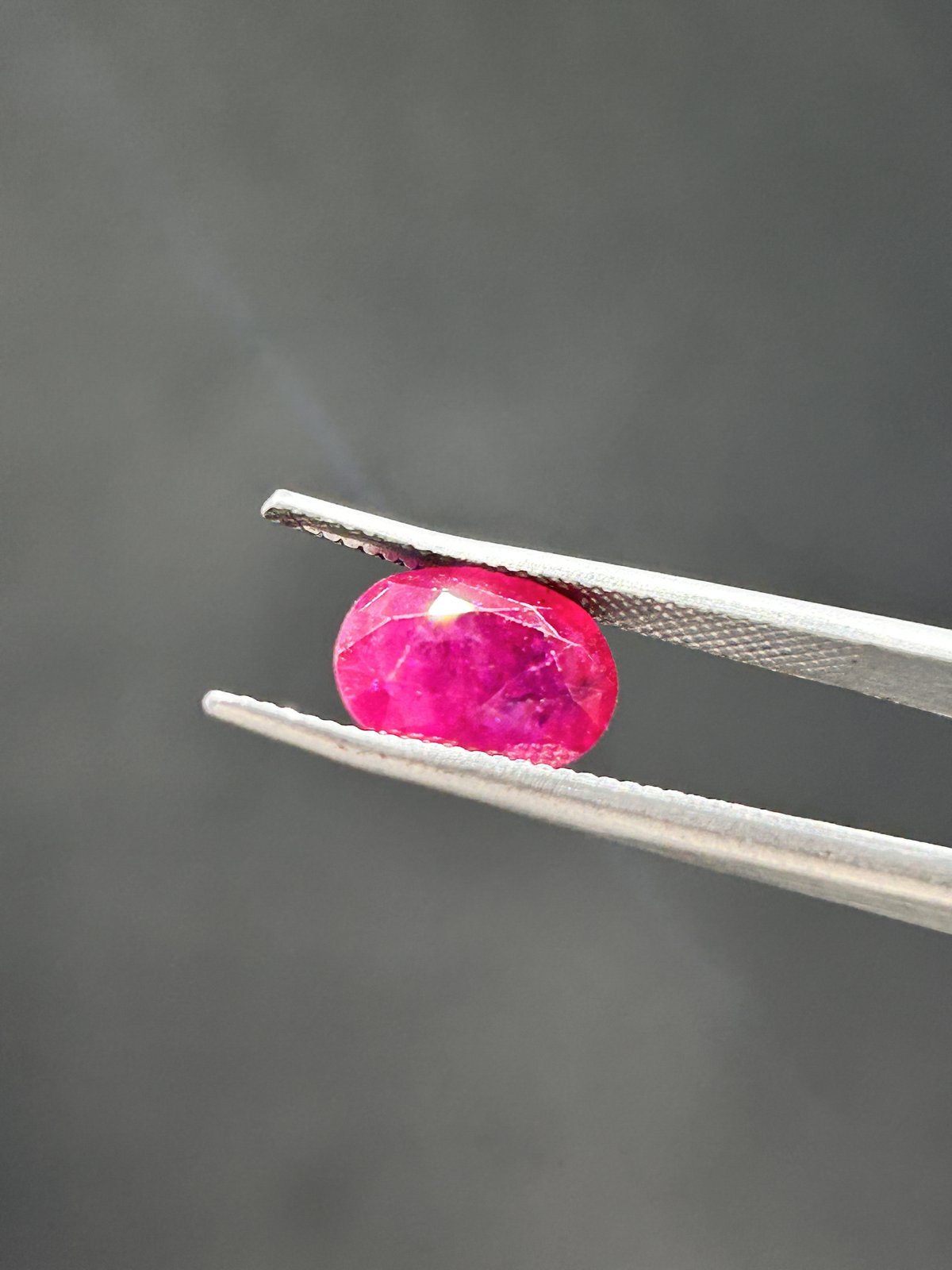 Natural Ruby - 3.91 Carats