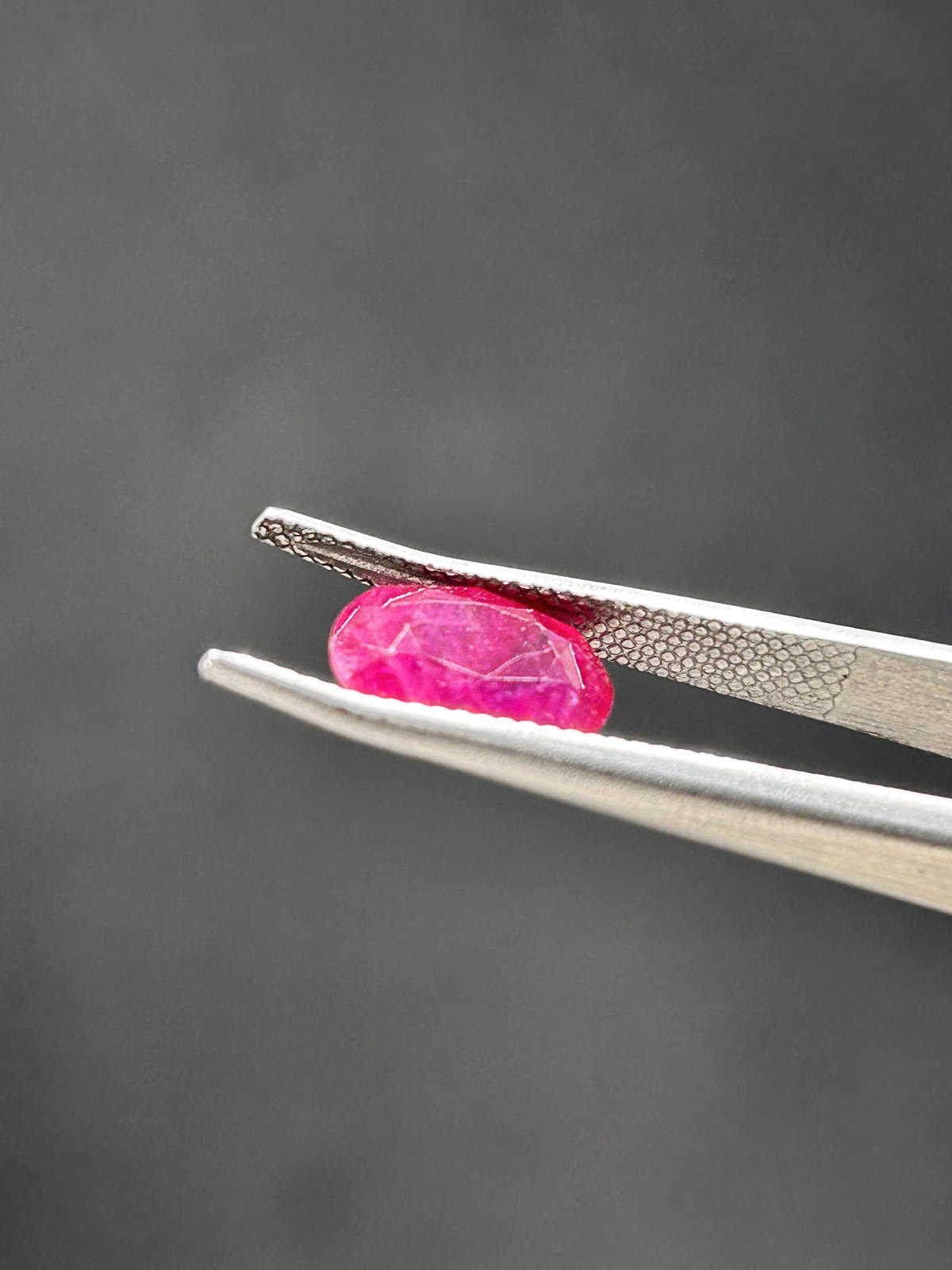 Natural Ruby - 3.91 Carats