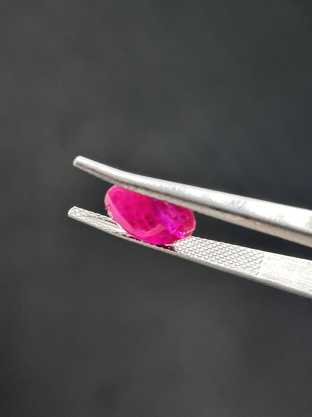 Natural Ruby - 3.91 Carats