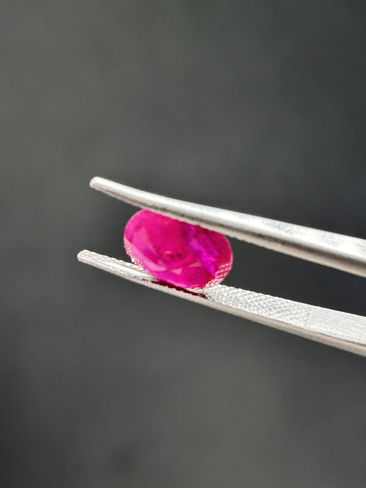 Natural Ruby - 3.91 Carats