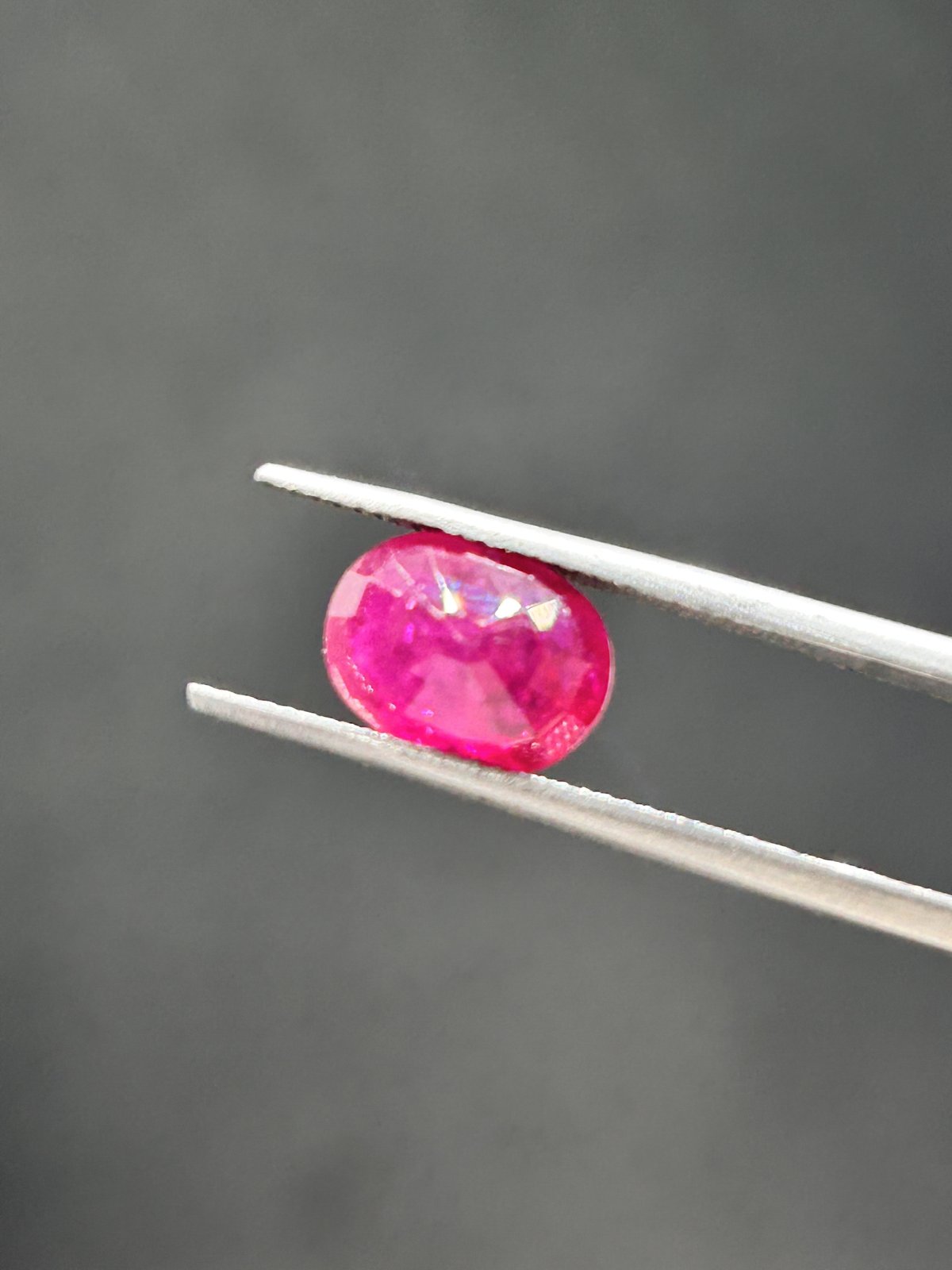 Natural Ruby - 3.91 Carats