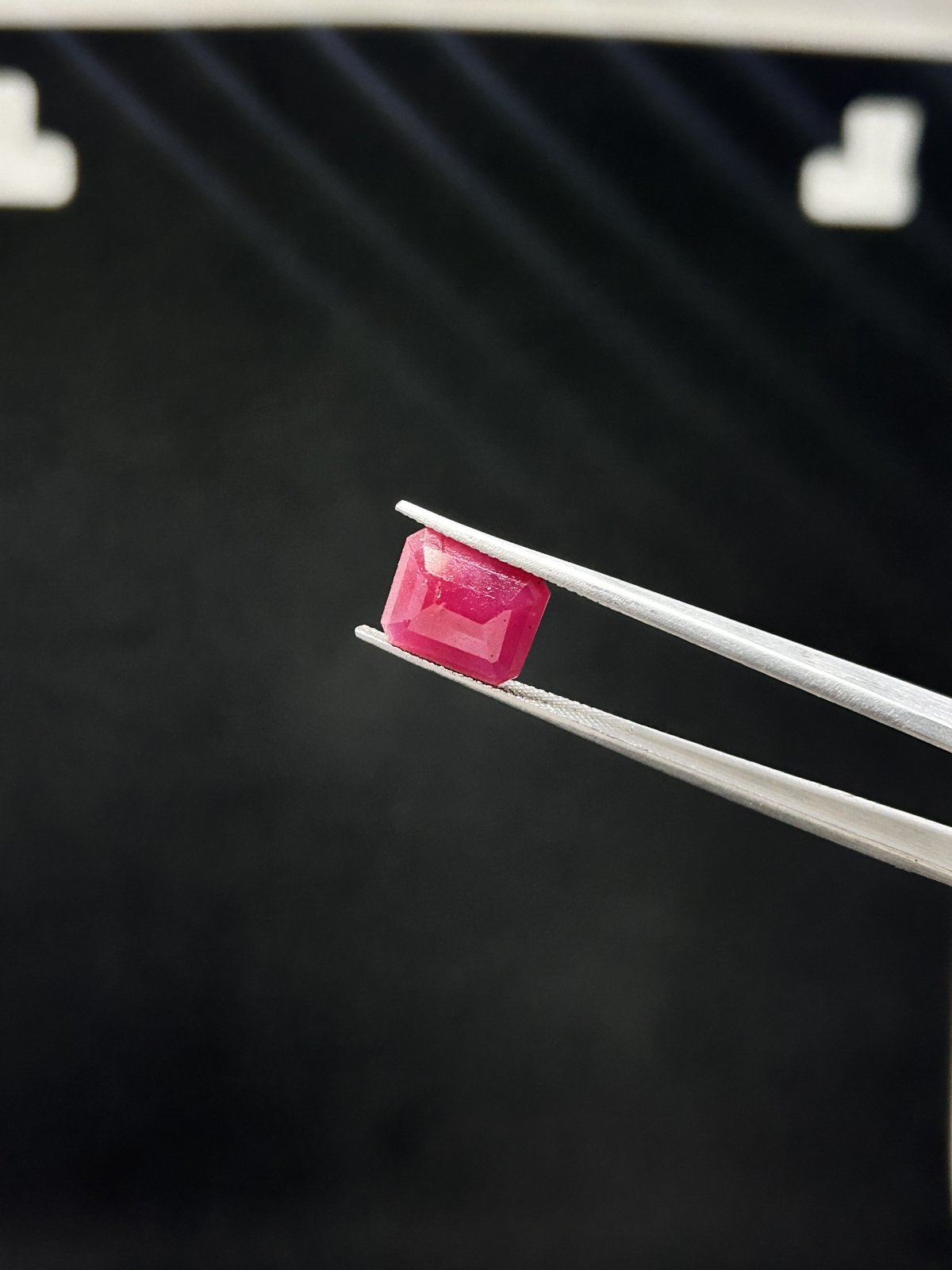Natural Ruby - 5.785 Carats