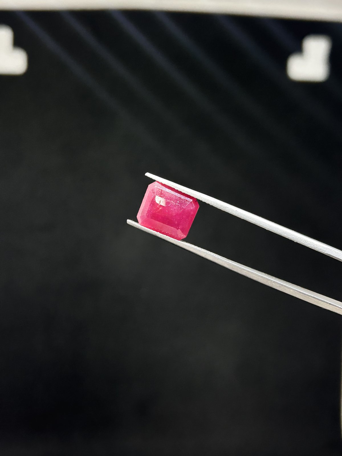 Natural Ruby - 5.785 Carats