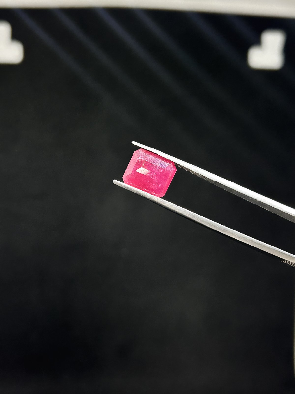 Natural Ruby - 5.785 Carats