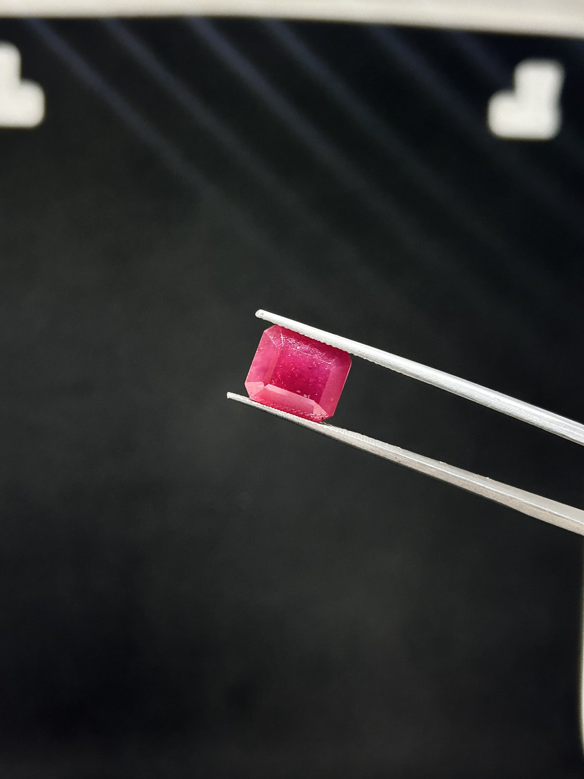 Natural Ruby - 5.785 Carats