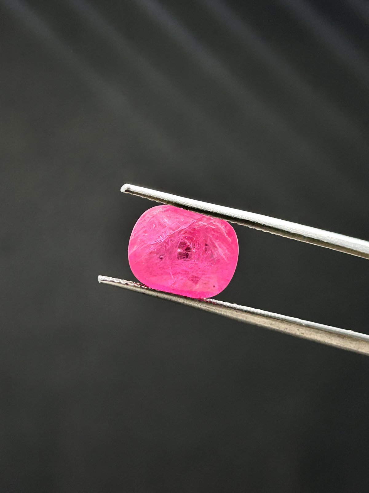 Natural Ruby - 5.985 Carats