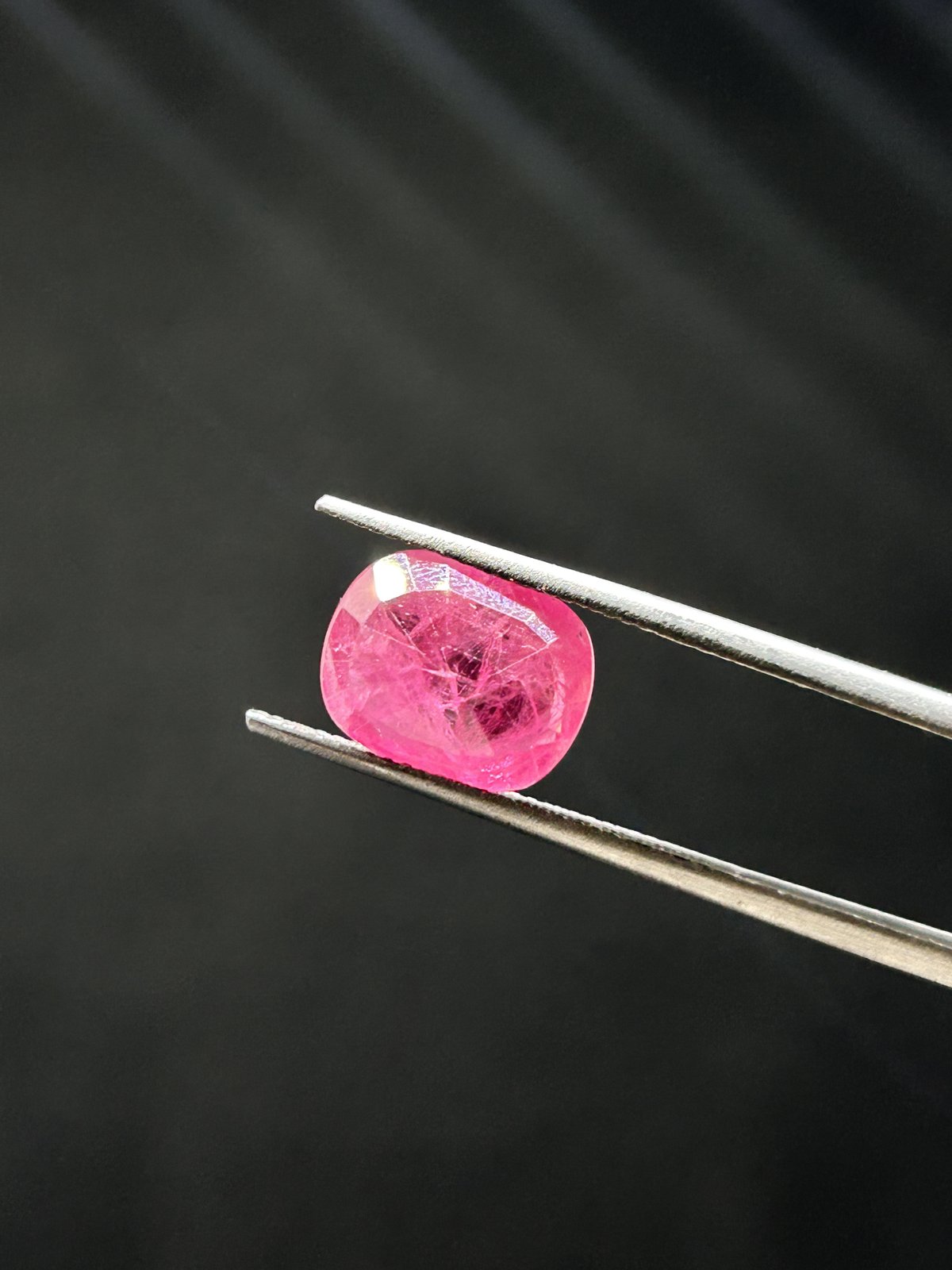Natural Ruby - 5.985 Carats