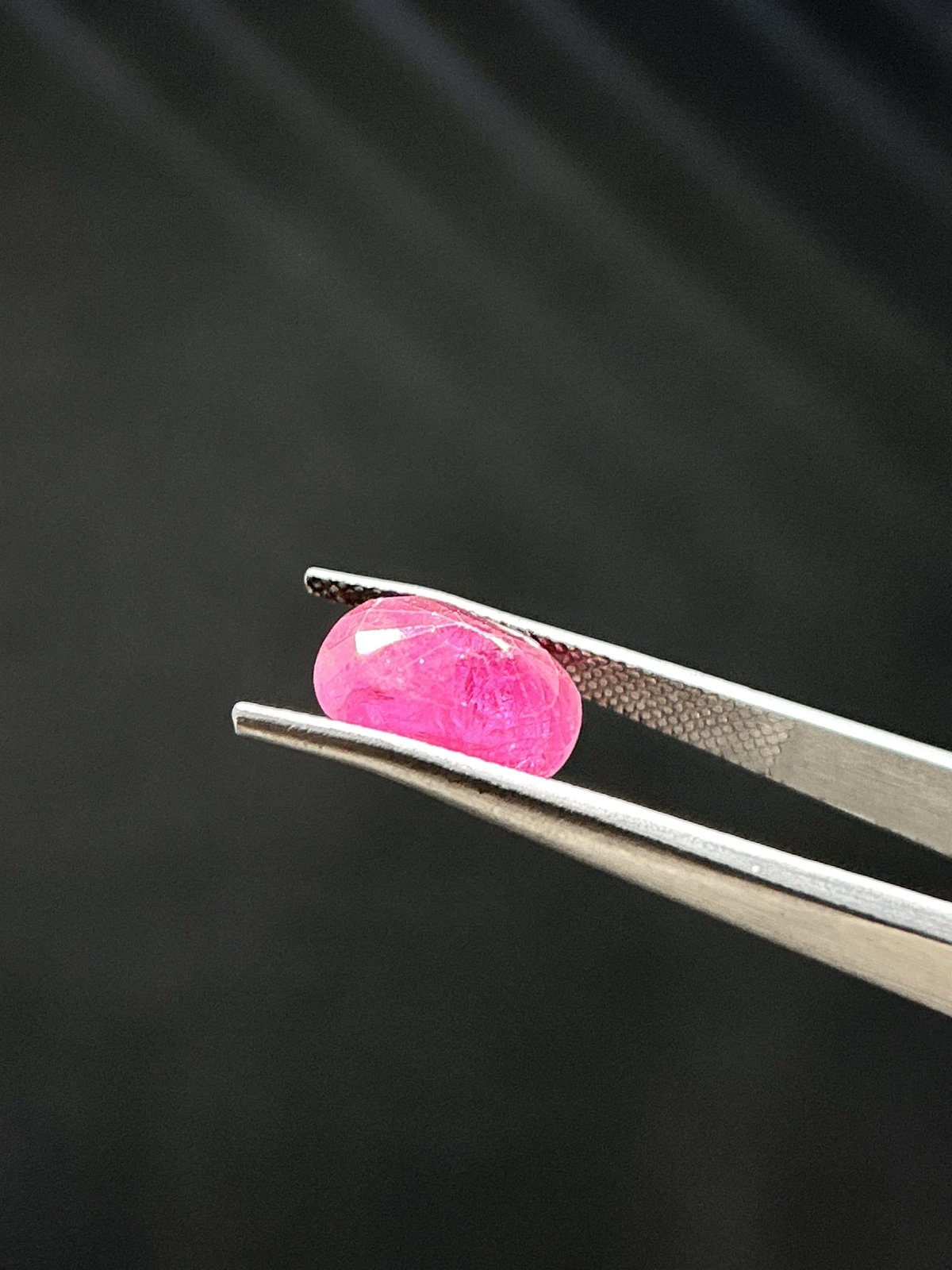 Natural Ruby - 5.985 Carats