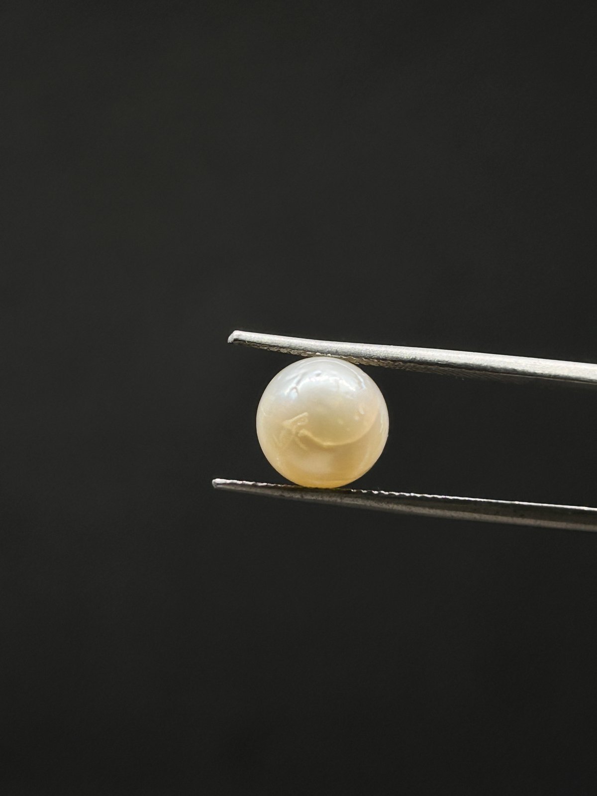 Natural Pearl - 7.175 Carats (South Sea)